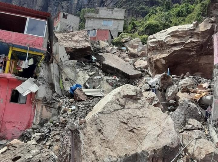 Cuerpos De Emergencia Del Edomex Laboran Ya En El Cerro Del Chiquihuite