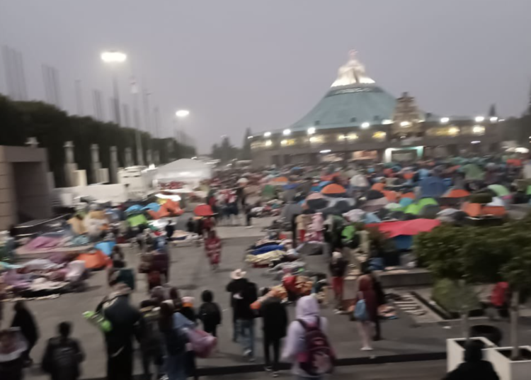 Millones le cantan Las Mañanitas a la Virgen de Guadalupe Central