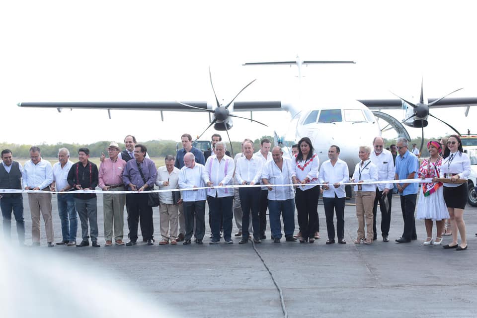 En la Huasteca, aterrizó el primer vuelo de Aeromar en el aeropuerto de Tamuín, lo que contribuirá a impulsar el desarrollo económico de la región.