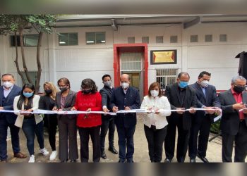 Armando Quintero entrega oficina a concejales