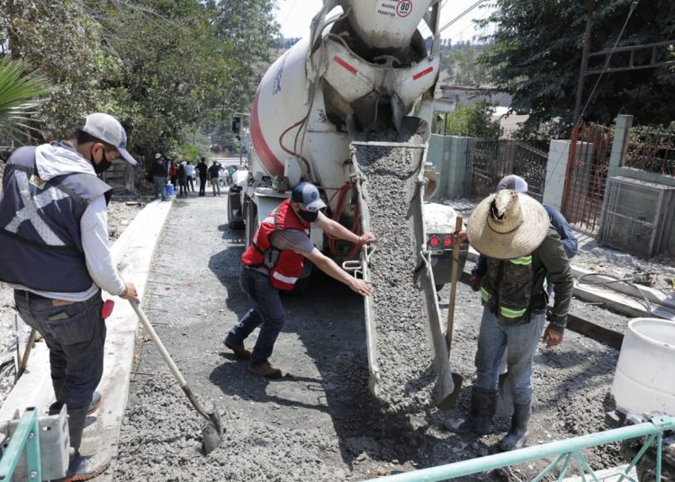 Obras de pavimentación en la colonia Quinto Batallón