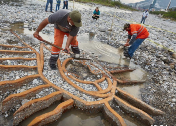 Rescatan escultura de la Virgen que desenterró la tormenta Hanna