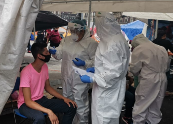 Aplican pruebas Covid a manifestantes del Zócalo capitalino