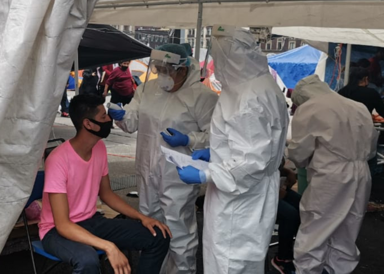 Aplican pruebas Covid a manifestantes del Zócalo capitalino