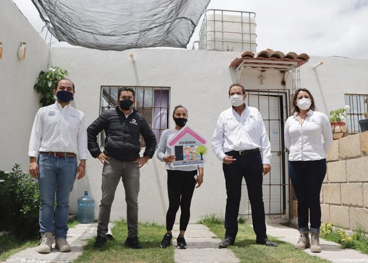 Roberto Sosa Pichardo Hizo entrega de apoyos en Valle Dorado