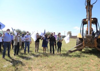 Jorge Salum inaugura obras de unidad habitacional