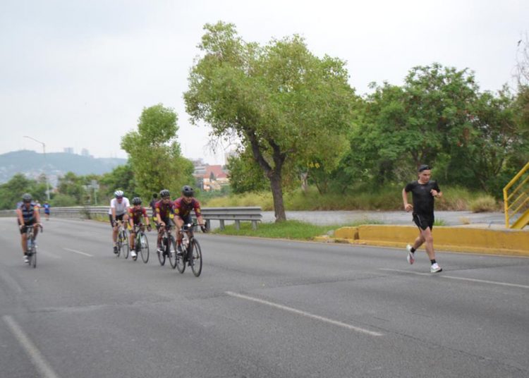 Reabre Monterrey vía deportiva con medidas sanitarias