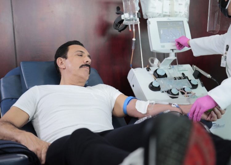 Fayad primer donador de plasma en Hidalgo