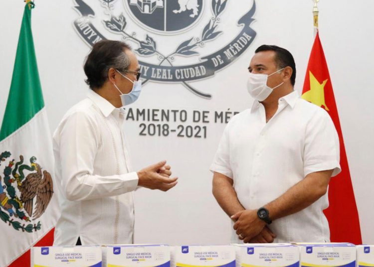 Ayuntamiento de Mérida recibe 30 mil cubrebocas de parte de china