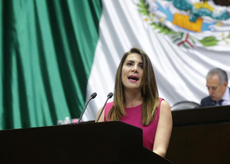Diputada alerta que inversiones en refinerías aumenta pérdidas en Pemex