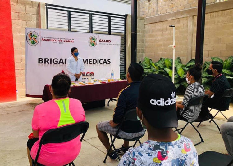 Continúan brigadas Ponte bien en Acapulco