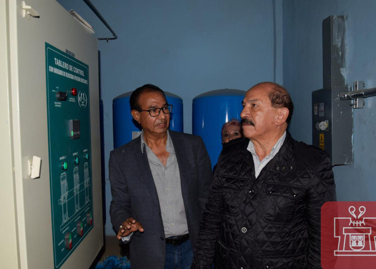 Armando Quintero entrega obras de bombeo en unidad habitacional Barrio Santiago