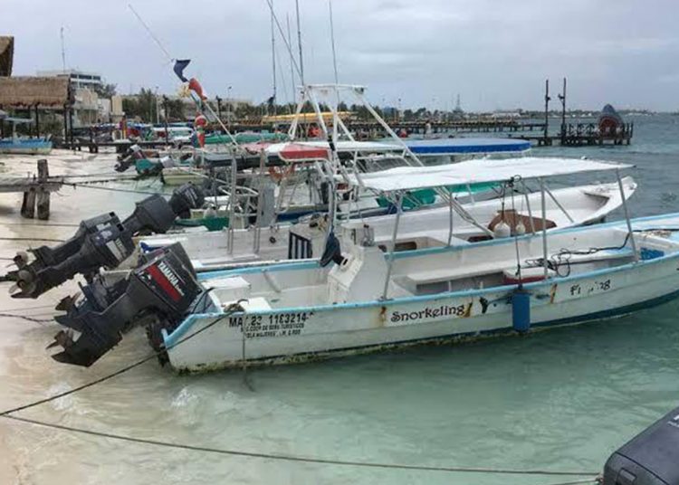 Isla Mujeres hace cambio de capitanía en puerto