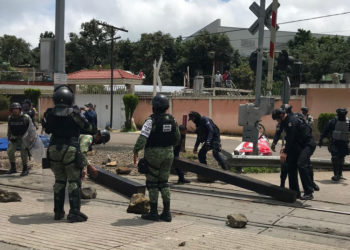 Liberan vías férreas bloqueadas en Uruapan, Patzcuaro y Múgica
