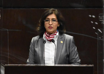 Monica Almeida llamo a revisar estrategia de PEMEX ante denuncias de familiares por contagios