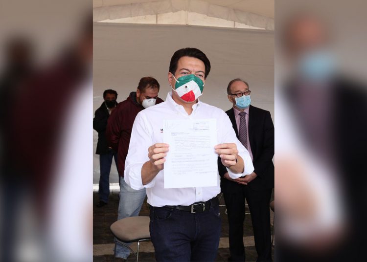 Mario Delgado se Registra ante el INE para presidencia de Morena