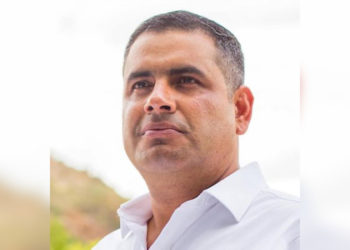 Alcalde de Parral celebra cambio de semáforo a amarillo en el municipio