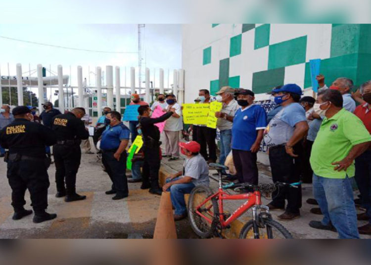 Pescadores protestan por la alza del diesel en Ciudad del Carmen