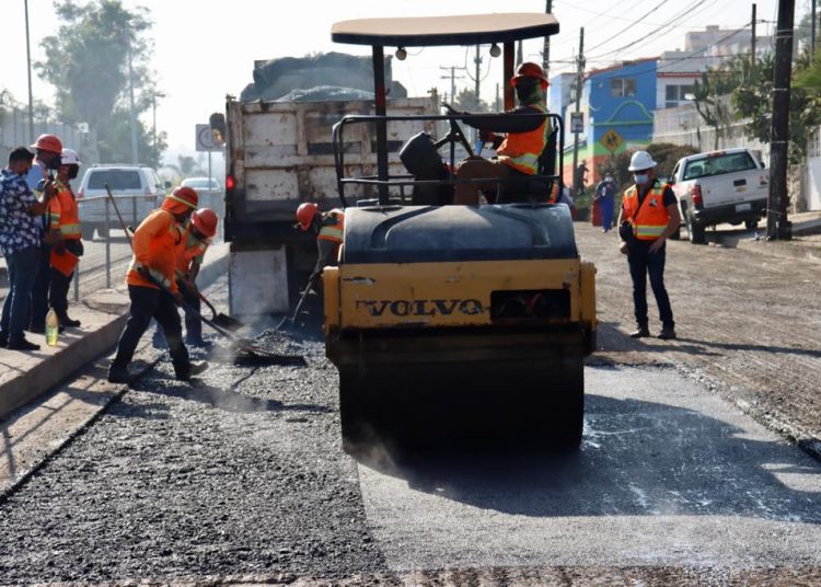Ayuntamiento realiza obras en la colonia la mesa