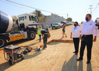 Gobierno realiza pavimentación en Villas del Prado