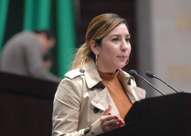 Norma Azucena pide a IIEPO pago a profesores de Oaxaca