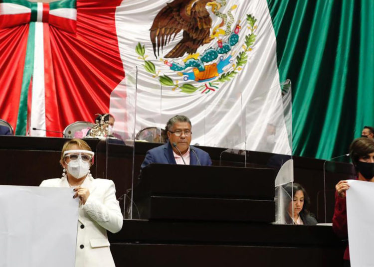 PRD acusa a Gobierno Federal de adjudicar contratos de manera directa