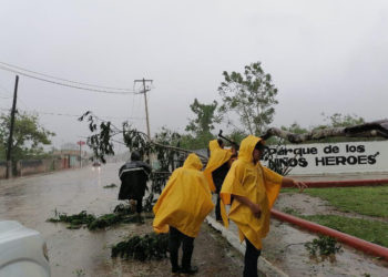 Municipio de Tizimín recibe ayuda tras afectaciones por huracan