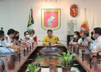 Alcalde de Tuxtla Gutiérrez se reúne con dueños de bares y apuntan a reapertura