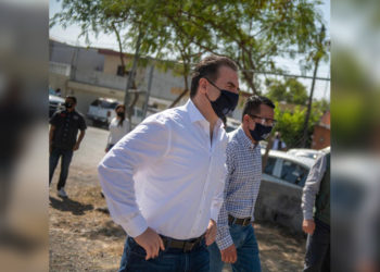 Adrián de la Garza construye multideportivo en colonia san Bernabé