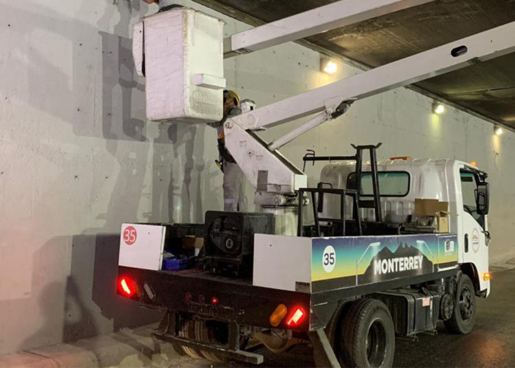 Monterrey renueva alumbrado público