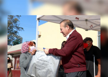 Arturo-González-Cruz-Despensas-Familias-Delegación-La-Mesa