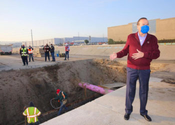 Arturo González, prioriza la reparación de cajón pluvial