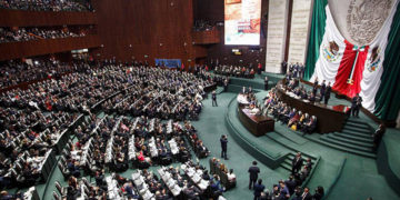 Cámara de Diputados guarda minuto de silencio por victimas de feminicidios