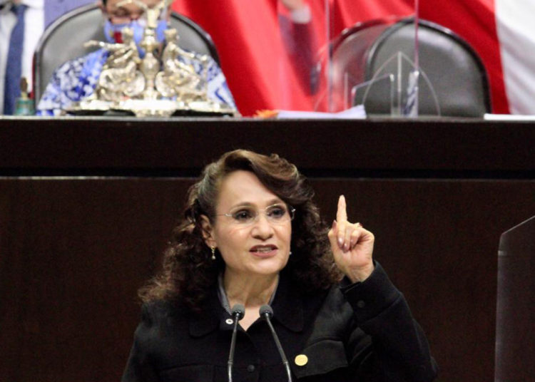 Dolores Padierna señaló la súbita aparición de expertos sobre la estrategia contra la pandemia