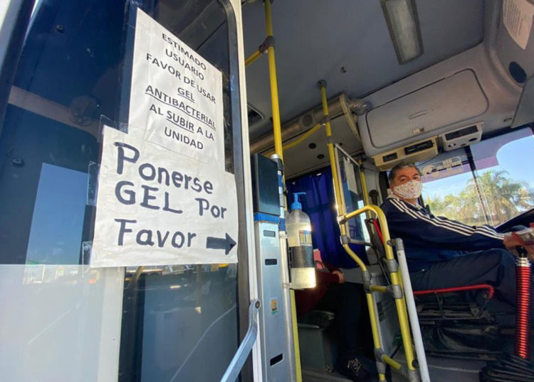 Alcalde de Torreón informa que se mantienen filtros sanitarios en transporte público