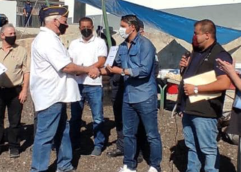 En Chapala, regalan juguetes a hijos de policías