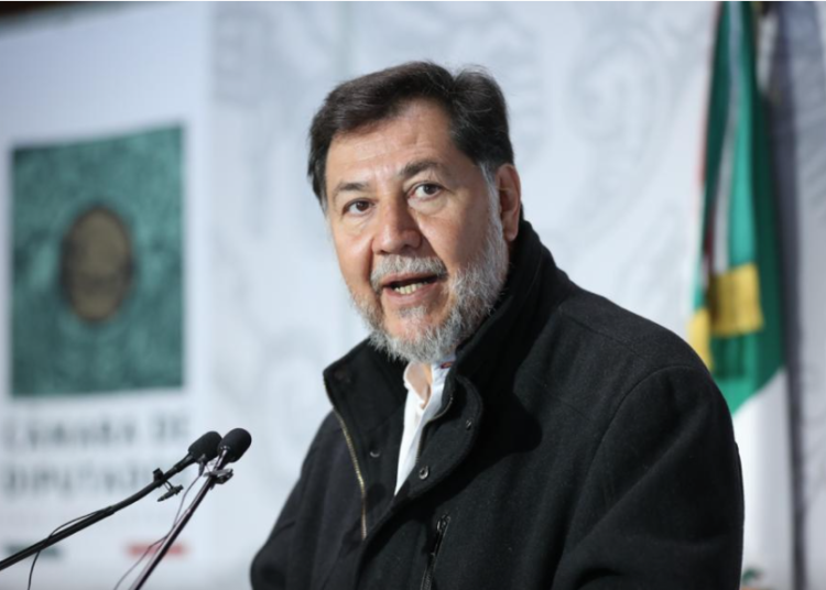 Fernández Noroña interpone denuncia de juicio político contra consejeros del INE