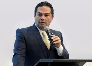 Enrique-Vargas-Del-Villar-Huixquilucan-Vacuna-Covid-19-Refrigerador