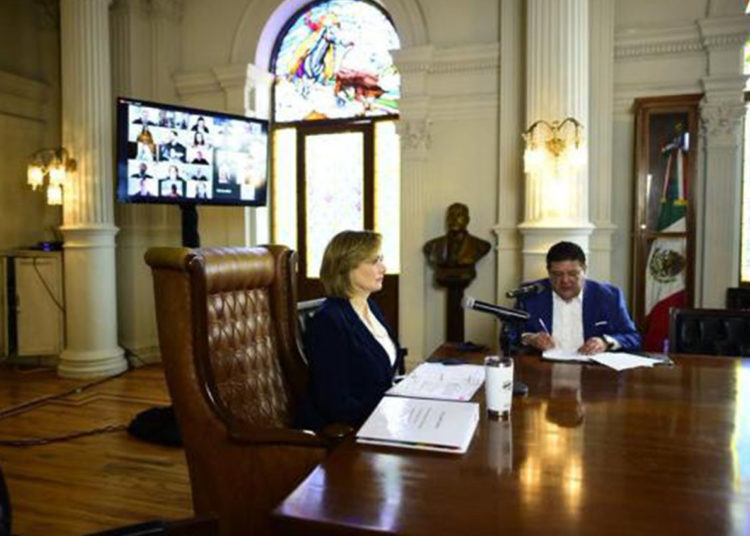 Maru-Campos-Alcaldesa-Permiso-Chihuahua