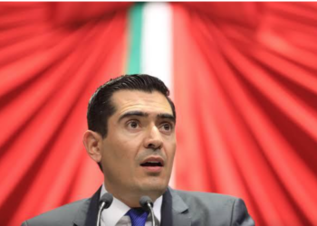 PAN exige explicación sobre caída del registro de vacunación a adultos mayores