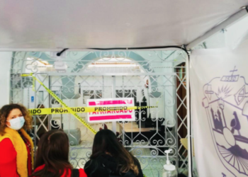 Feministas clausuran ayuntamiento de Tototlán por acoso