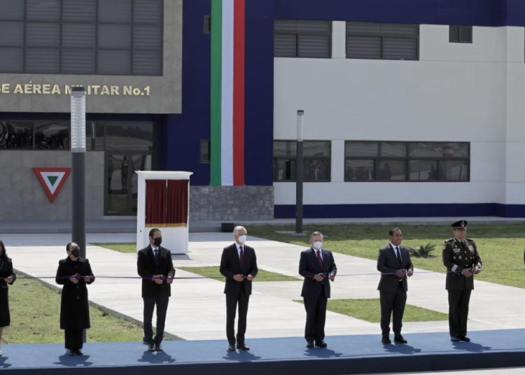 Del Mazo asiste a la conmemoración del 106 Aniversario de la Fuerza Aérea