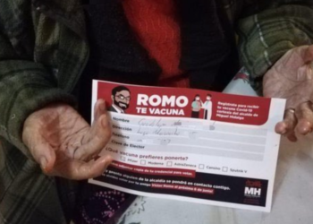 Brigadas de la Miguel Hidalgo promocionan vacunas y piden credencial de elector