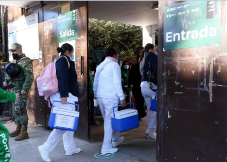 Arranca vacunación anti covid a adultos mayores en tres alcaldías capitalinas