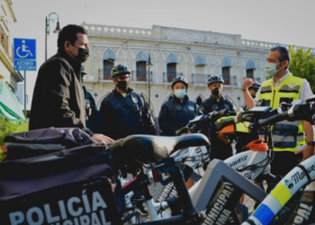 Instalan bicipuertos en calles del centro de Colima
