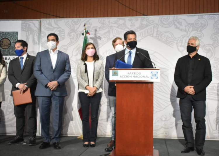 Gobernador de Tamaulipas denuncia persecución política
