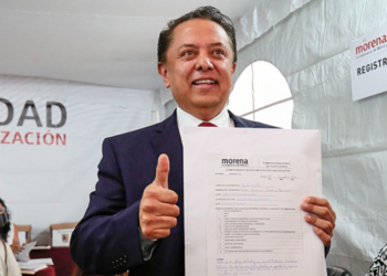 Amílcar Sandoval se baja de la contienda de Morena en Guerrero