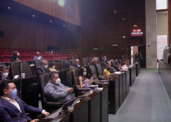 Auditoría no se confronta con ningún gobierno: Colmenares