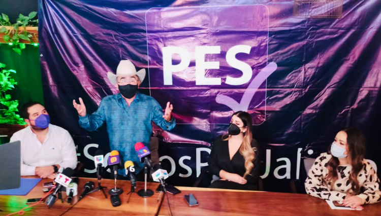 Vicente Fernández Jr, se registra por el PES a una diputación local