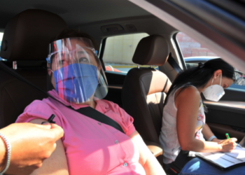 Avanza vacunación de adultos mayores en Toluca